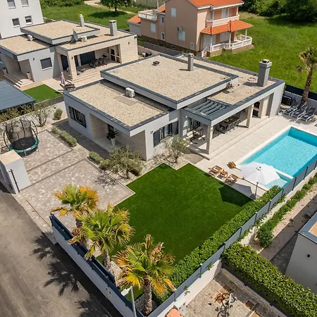 Lorena Dalmacija Zadarvillas