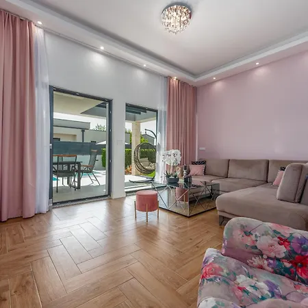 Lorena Dalmacija Zadarvillas 别墅 *