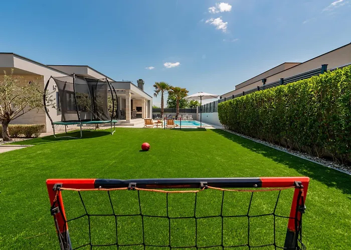 Lorena Dalmacija Zadarvillas 닌