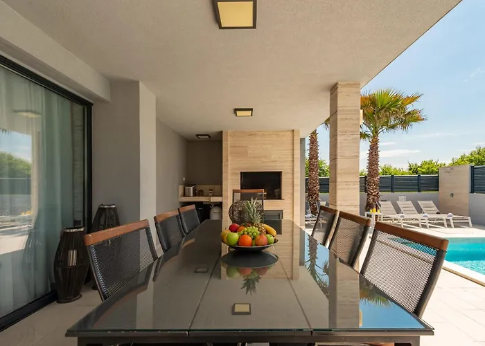 Lorena Dalmacija Zadarvillas