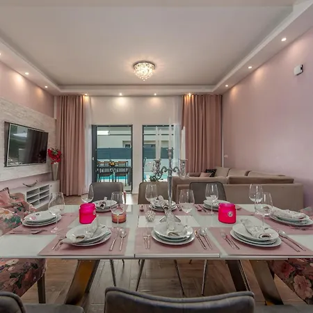 Lorena Dalmacija Zadarvillas