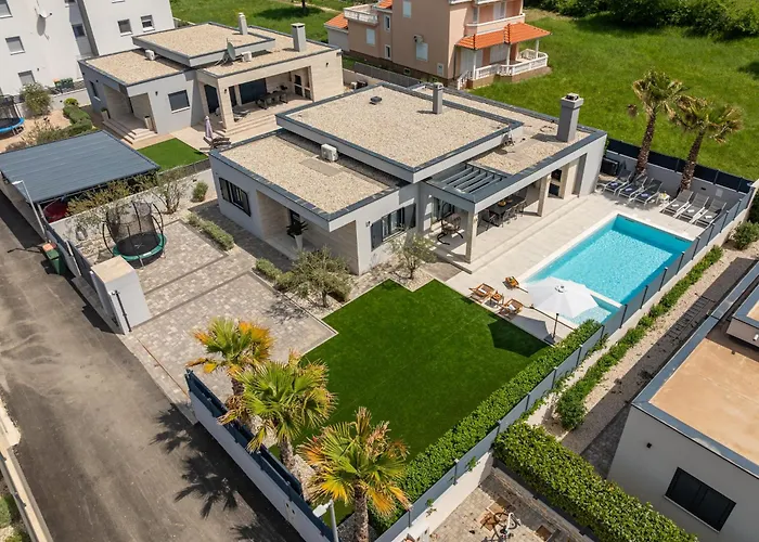 Lorena Dalmacija Zadarvillas